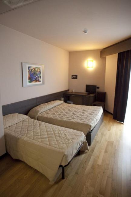 Eq Hotel Travagliato 部屋 写真
