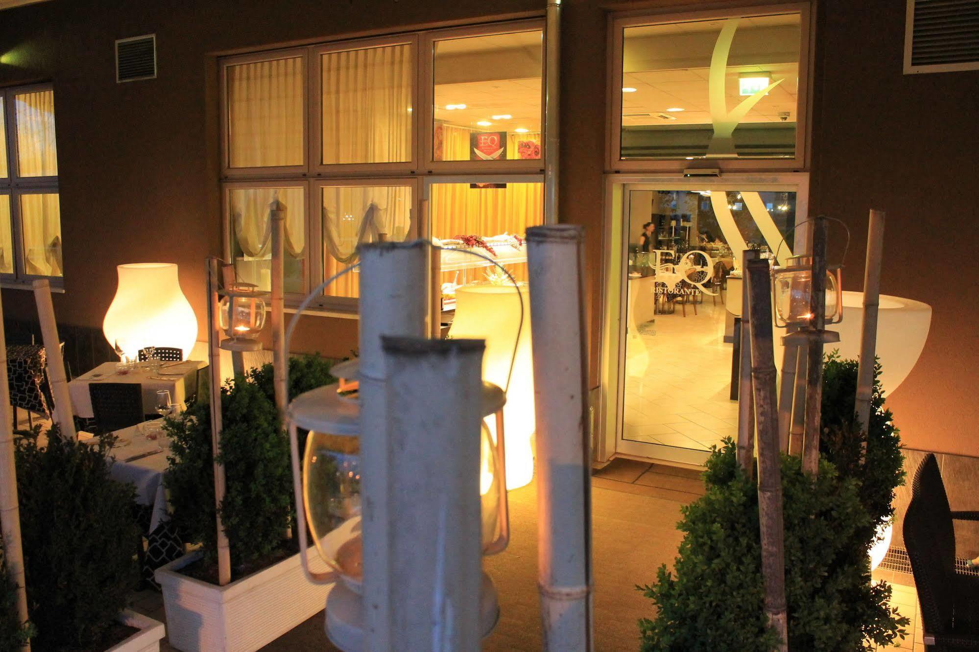 Eq Hotel Travagliato エクステリア 写真