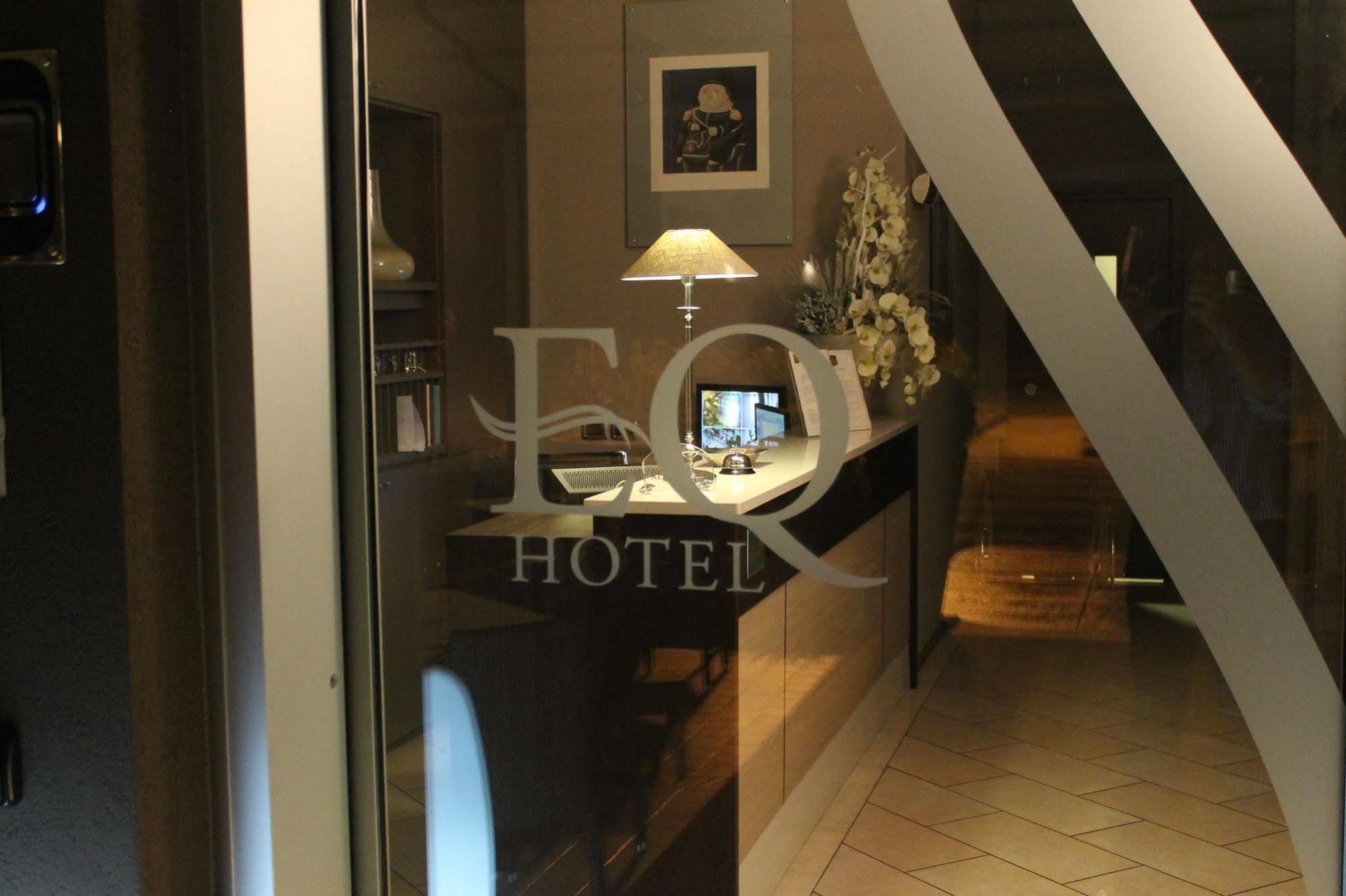 Eq Hotel Travagliato エクステリア 写真
